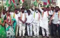 TS Congress: రాజన్న సిరిసిల్ల జిల్లా కేంద్రంలో కాంగ్రెస్ పార్టీ ఆధ్వర్యంలో పాదయాత్ర..