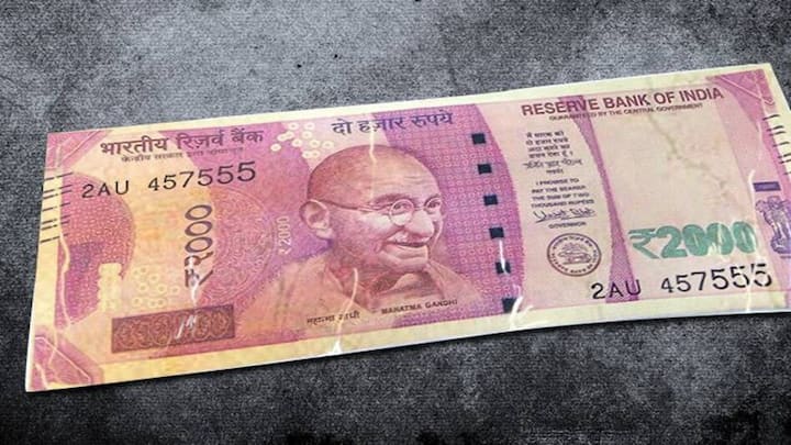 इसके अलावा अगर कोई बैंक आपके कटे फटे नोटों को बदलने से मना करता है तो आप इस लिंक https://crcf.sbi.co.in/ccf/ under General Banking// Cash Related category पर जाकर शिकायत भी कर सकते हैं.