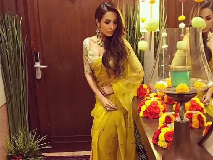 Malaika Arora Home Photos: बात आज फिटनेस फ्रीक एक्ट्रेस मलाइका अरोड़ा (Malaika Arora) की जो अपनी फिल्मों से ज्यादा पर्सनल लाइफ के चलते सुर्ख़ियों में रहती हैं. आज हम आपको मलाइका के मुंबई स्थित फ़्लैट के बारे में बताने जा रहे हैं. एक्ट्रेस अक्सर इस लग्ज़री फ़्लैट के अंदर की तस्वीरें सोशल मीडिया पर शेयर करती रहती हैं.