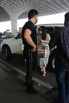 ধোনির স্ত্রী সাক্ষী কি সন্তানসম্ভবা? উঁকি দিচ্ছে বেবি বাম্প