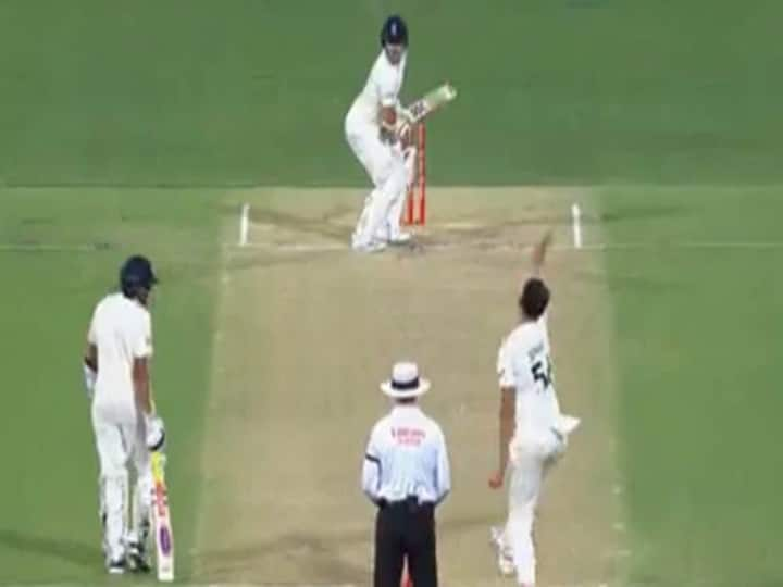 Australia Pacer starc Make Pink Ball Talk, Remove England Opener Rory Burns In 2nd Ashes Test Watch video : பிங்க் பாலில் பின்னியெடுக்கும் ஸ்டார்க்.. பர்ன்ஸ் விக்கெட் பந்தாட்டம்!