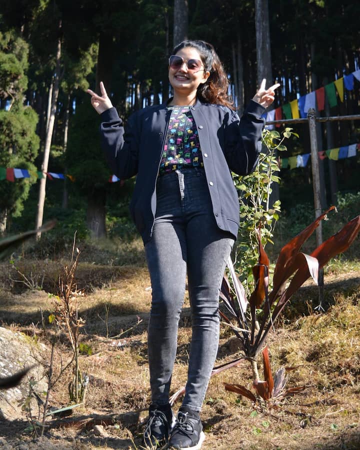 Ennenno Janmala Bandham Deb jani Modak Photos | Ennenno Janmala Bandham ...