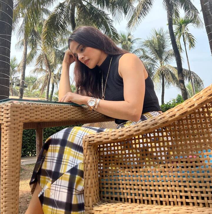 प्रियाने केलेलं फोटोशूट सध्या प्रचंड चर्चेत आहे. (photo: priyabapat/insta)