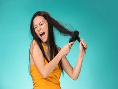 Hair Care Tips: हेयर वॉश के बाद बाल हो जाते हैं फ्रिजी, इन टिप्स को अपनाकर पाएं ग्लोइंग और सॉफ्ट हेयर