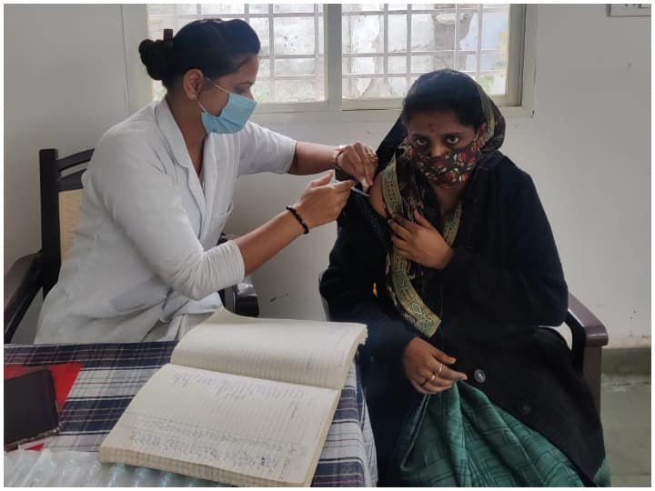 दिल्ली में 100 फीसदी वैक्सीनेशन की कोशिश में सरकार, DM ऑफिस को बनाया कोविड टीकाकरण कंट्रोल रूम