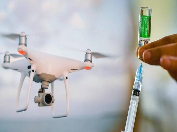 Maharashtra uses drones to deliver Covid vaccines for Jawhar tribals in remote village பழங்குடியினருக்கு ட்ரோன் மூலம் டெலிவரி செய்யப்பட்ட கொரோனா தடுப்பூசி ! வாழ்த்திய முதலமைச்சர்..