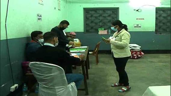 KMC Election 2021: একাধিক নির্দল এজেন্ট থাকলেও ৬ টি বুথে একটিতেও নেই BJP-র এজেন্ট!। Bangla News