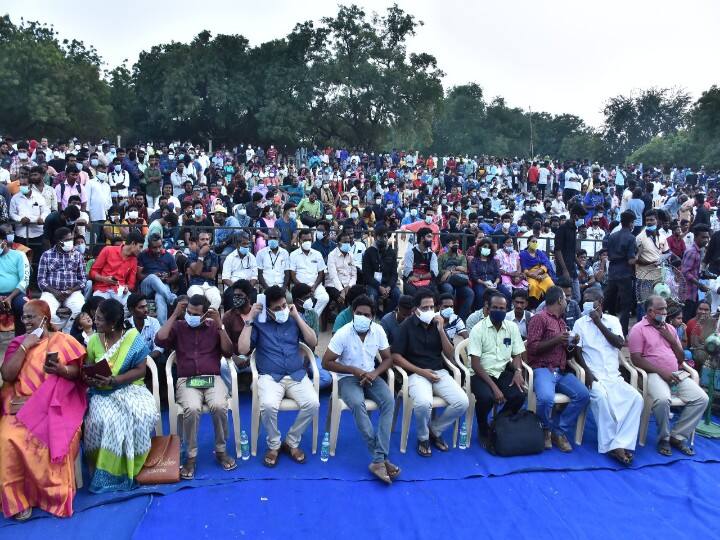 மார்கழியில் மக்களிசை இசை நிகழ்ச்சியில் குவிந்த கூட்டம்.