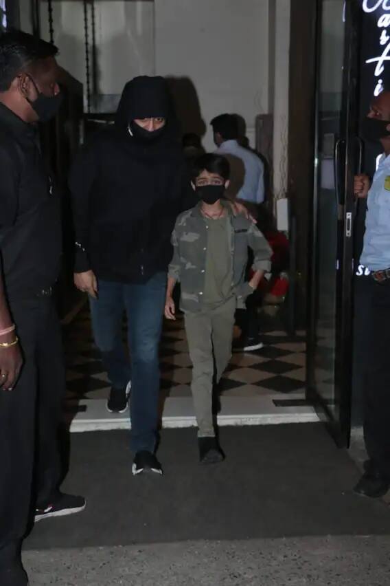 পর্ণ কাণ্ডে জড়িয়ে চলতি বছরের জুলাই মাসে গ্রেফতার হয়েছিলেন রাজ কুন্দ্রা। প্রায় ২ মাস জেলে ছিলেন তিনি।