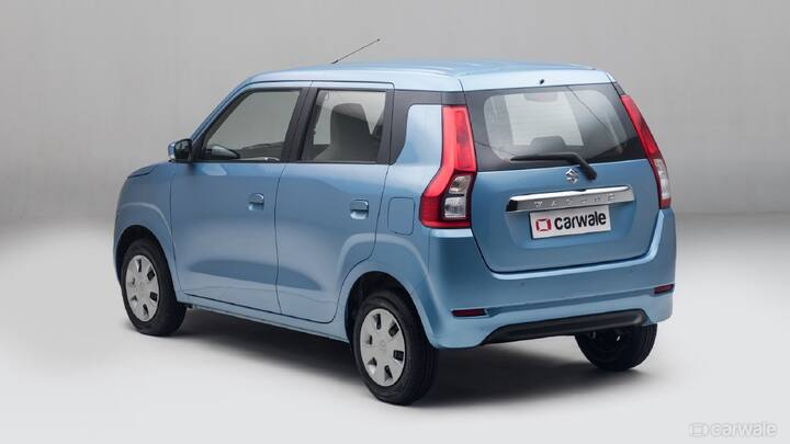 वॅगनआरवर उंच-अॅडजस्टेबल चालक सीट, पुश-बटण स्टार्ट-स्टॉप सिस्टीम, हिल-होल्ड असिस्ट, चार स्पीकर, ड्रायव्हरच्या दरवाजासाठी सेन्सर, असे अनेक फिचर्स देण्यात आले आहेत.Maruti Suzuki WagonR (Photo:Carwale)