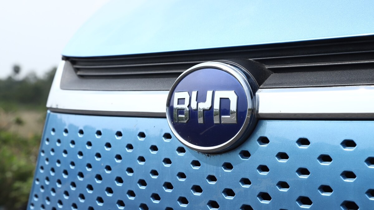 BYD e6 electric MPV review: বড় কেবিনের সঙ্গে মোলায়েম সফর, ইভি বাজারে দিশা দেখাচ্ছে BYD e6