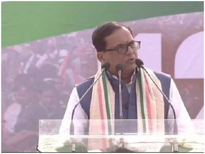 UP Election 2022: BSP महासचिव सतीश मिश्रा ने बीजेपी, कांग्रेस और सपा को आड़े हाथों लिया, लगाए ये बड़े आरोप UP Election 2022 MP Satish Mishra in BSP rally at Mohanlalganj in Lucknow ANN UP Election 2022: BSP महासचिव सतीश मिश्रा ने बीजेपी, कांग्रेस और सपा को आड़े हाथों लिया, लगाए ये बड़े आरोप