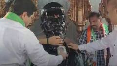 Shivaji Maharaj : कल्याणामध्ये छत्रपती शिवाजी महाराजांच्या पुतळ्याला राष्ट्रवादीच्या कार्यकर्त्यांकडून दुग्धाभिषेक