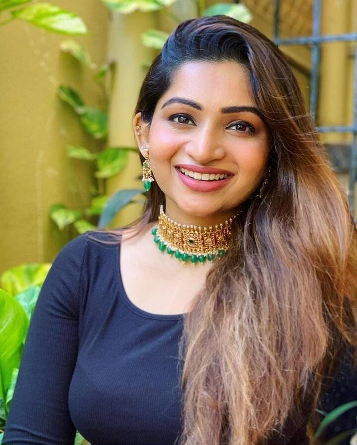 பாதிக் கனவில் மறையும் பறவை யாரோ