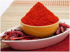Red Chili powder Side Effects: খাবারে বেশি পরিমাণে শুকনো লঙ্কা? কী কী ক্ষতি পারে স্বাস্থ্যের?