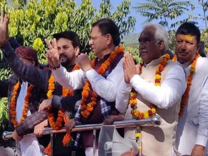 Uttarakhand Election 2022: Anurag Thakur said in Vijay Sankalp Yatra Modi government gave ration and house to the poor ANN Uttarakhand Election 2022: विजय संकल्प यात्रा में अनुराग ठाकुर ने कांग्रेस पर जमकर साधा निशाना, लगाए ये आरोप