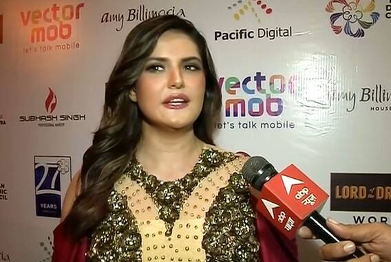 Zareen Khan ने लड़कियों की शादी की उम्र बढ़ाने का किया समर्थन, सवाल उठाने वाले नेताओं पर भी बोलीं