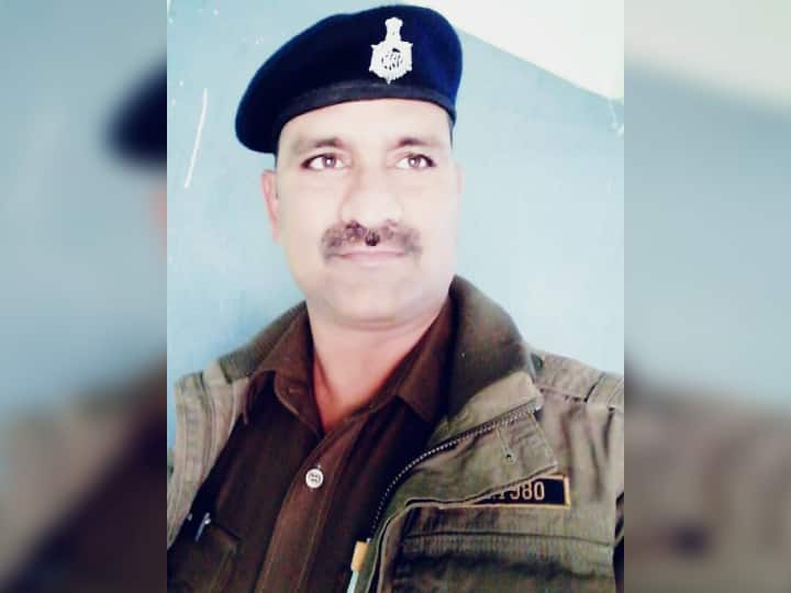 Samastipur News: ASI caught with liquor in Samastipur, was about to manage the case with money, audio viral ann Samastipur News: शराब के साथ पकड़ा गया ASI, पैसे लेकर मैनेज करने वाला था केस, वायरल ऑडियो के बाद हुआ खुलासा