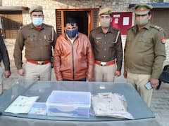 Baghpat News: पत्नी की शिकायत पर पति को पुलिस ने किया गिरफ्तार, घर से पुलिस को मिली तमाम चीजें