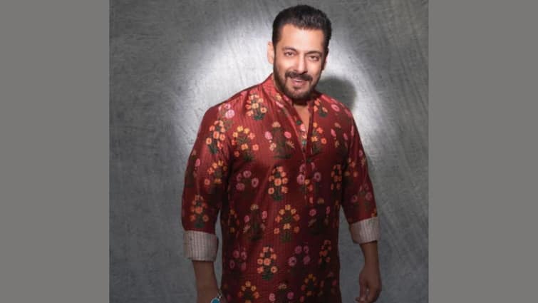 Salman Khan officially announces Bajrangi Bhaijaan 2 at RRR event with Alia Bhatt Jr NTR Salman Khan: বড়দিনের আগে বড় ঘোষণা সলমন খানের