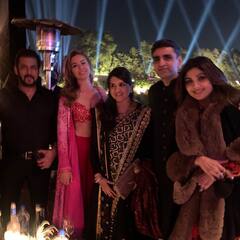 Jaipur News: प्रफुल पटेल के बेटे की शादी में सितारों के अनोखे अंदाज, कोई ठंड में ठिठुरा, किसी ने किया कैंडल लाइट डिनर, देखें तस्वीरें