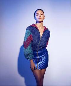 Alia Bhatt Photos : मिनी स्कर्ट अन् क्रॉप जॅकेट; आलिया भट्टचा क्लासी लूक