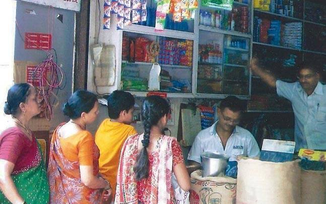 इस डिटेल्स में आपके सभी सदस्यों का नाम और विवरण दिया होगा कि आपके राशन कार्ड में किस-किस का नाम है.