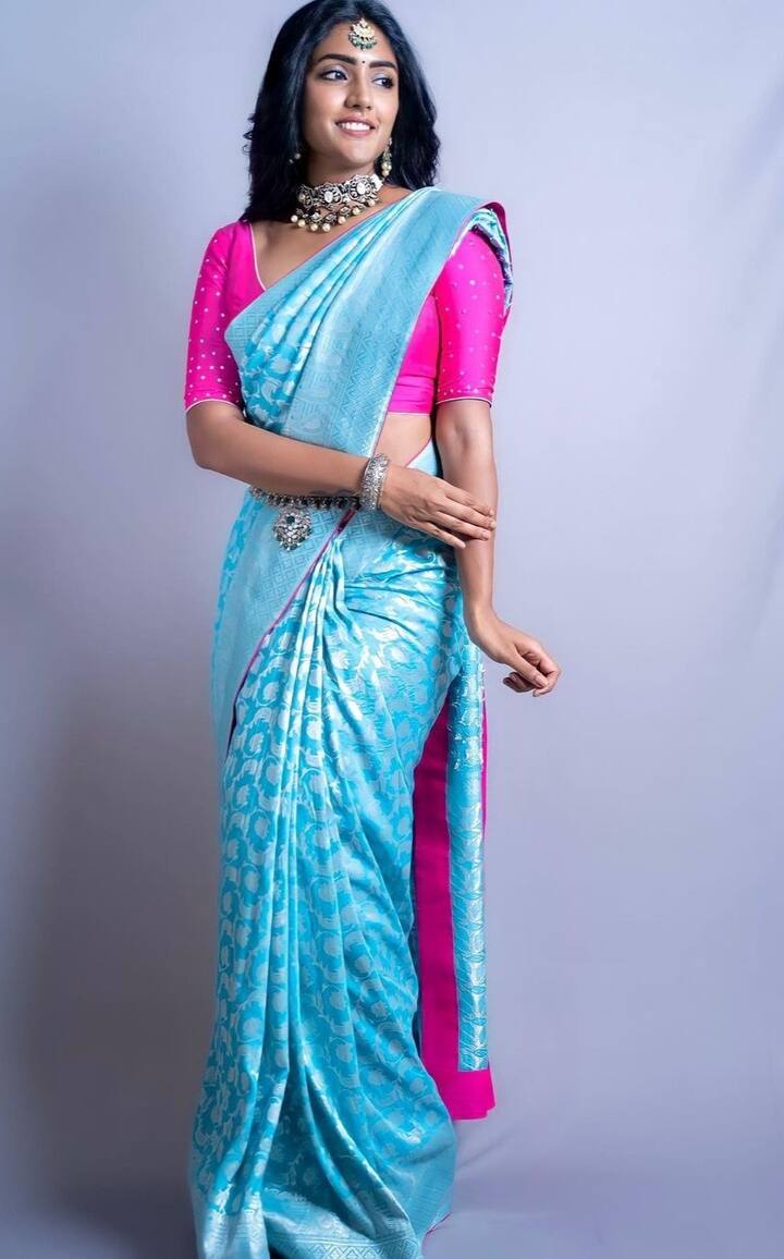 அதிலே அதிலே என்னோடு வாழ நீ மட்டும் போதும்