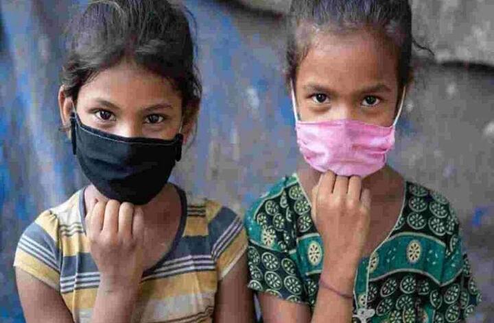 बिहार में अनाथ बच्चों को नीतीश सरकार बाल सहायता योजना के तहत 18 साल होने तक 1500 रुपए देगी. बालगृह में अनाथ बच्चों की देखभाल होगी. लड़कियों को कस्तूरबा गांधी बालिका विद्यालय भेजा जाएगा, जिसका पूरा खर्चा राज्य सरकार उठाएगी.