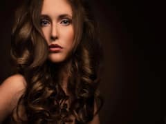 Hair Care Tips: सर्दियों में बालों को देना चाहती हैं ज्यादा वॉल्यूम तो इन आसान टिप्स को करें फॉलो