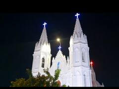 கிறிஸ்துமஸ் விழாவை கொண்டாட தயாராகும் வேளாங்கண்ணி பேராலயம்