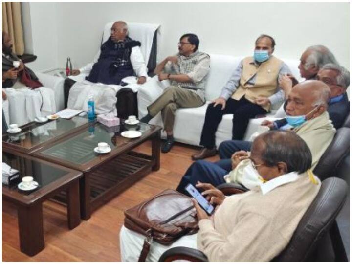 All Party Meeting: अजय मिश्रा पर घमासान, पीएम मोदी की सर्वदलीय बैठक में नहीं पहुंचे विपक्षी नेता, बोले- मंत्री का इस्तीफा चाहिए