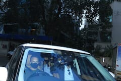 Vicky Kaushal हैं इंदौर तो सास-ससुर से मिलने ससुराल पहुंच गईं Katrina Kaif, शादी के बाद देखें कितना बदल गया है लुक