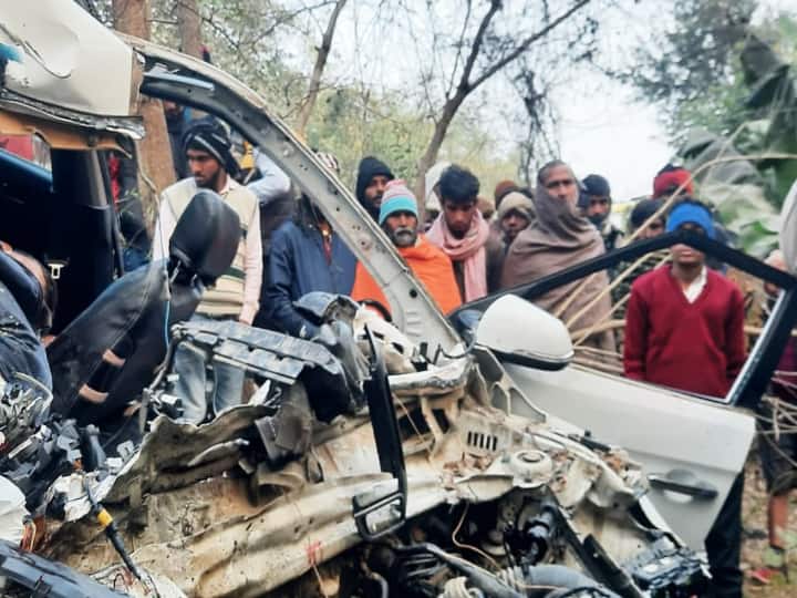Road Accident Bihar: Three people killed in road accident Aurangabad, collision between car and truck on highway ann Road Accident Bihar: औरंगाबाद में भीषण सड़क हादसा, 3 लोगों की मौत, टक्कर इतनी जोरदार कि कार में फंस गए सभी शव