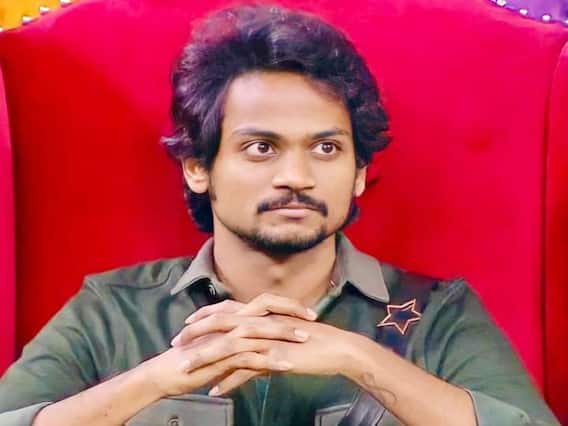 Biggboss: అరె ఏంట్రా షన్ను? ఒంటరిగా ఆడుంటే గెలిచేవాడివేమో... సిరికి హగ్గులివ్వడానికే టైమంతా వేస్టు చేశావు కదా Biggboss: అరె ఏంట్రా షన్ను? ఒంటరిగా ఆడుంటే గెలిచేవాడివేమో... సిరికి హగ్గులివ్వడానికే టైమంతా వేస్టు చేశావు కదా