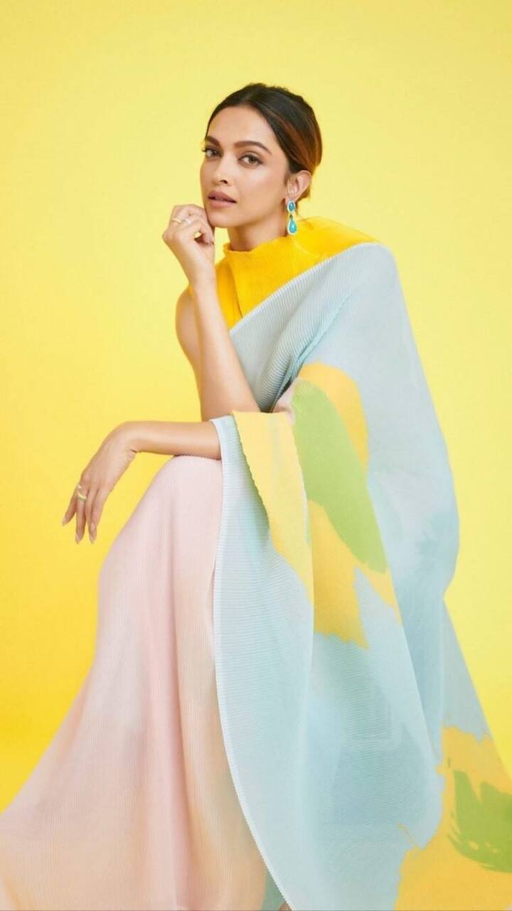 साल 2021 में दीपिका पादुकोण का नाम सबसे महंगी अभिनेत्री के तौर पर चर्चा में रहा. दीपिका एक फिल्म का 15 से 30 करोड़ रुपये तक चार्ज करती हैं. उनकी फीस किरदार पर डिपेंड करती है.