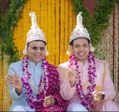 Gay Couple Marriage: तेलंगाना में धूमधाम से गे कपल ने रचाई शादी, माता-पिता ने दिया आशीर्वाद, देखें तस्वीरें