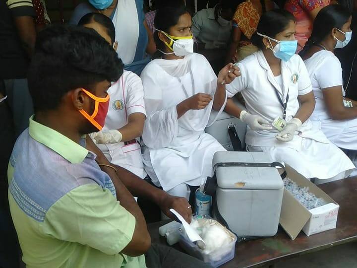 கரூரில் இன்று புதிதாக 15 நபர்களுக்கும், நாமக்கலில் 35 நபர்களுக்கும் தொற்று பாதிப்பு Karur Corona Today Positive 15 Discharge 15 Death 0 கரூரில் இன்று புதிதாக 15 நபர்களுக்கும், நாமக்கலில் 35 நபர்களுக்கும் தொற்று பாதிப்பு