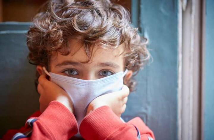 त्रिपुरा - अनाथ बच्चों के अभिभावक या केयर टेकर को 18 साल की उम्र तक 3500 रुपए मिलेंगे. सरकारी बाल गृहों में रहने वाले बच्चों की मुफ्त पढ़ाई होगी. 10वीं पास करने वाले बच्चों को लैपटॉप या टैबलेट मिलेगा. 21 साल की लड़कियों को शादी के वक्त 50 हजार रुपए मिलेंगे.