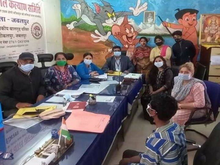 Madhya Pradesh Jabalpur 3 years ago the child was separated from the family, Aadhar card helped him to meet family ANN Jabalpur News: 3 साल पहले परिवार से बिछड़ गया था बच्चा, फिर आधार कार्ड के जरिए ऐसे हुआ मां से मिलन, पढ़िए ये दिलचस्प वाकया