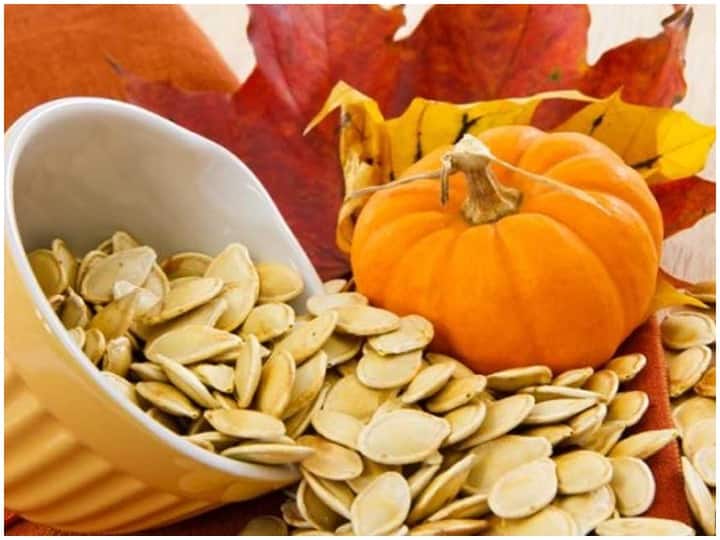 Health Tips, Pumpkin Seeds Act as Immunity Booster And Pumpkin Seeds Health Benefits Health Tips: Immunity बूस्टर का काम करते हैं Pumpkin Seeds, जानें इसे खाने के फायदे