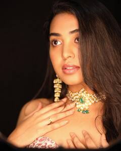 Shivathmika Rajashekar: క్లాసీ అండ్ స్టైలిష్ లుక్ లో మన 'దొరసాని'