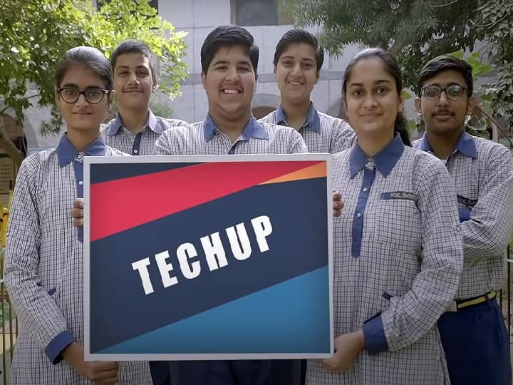Business Blasters: Delhi School Students Build Low-Cost Computer Which Can Run On Lighter Version Of Windows Business Blasters: Delhi School Students Build Low-Cost Computer Which Runs On Customised Software