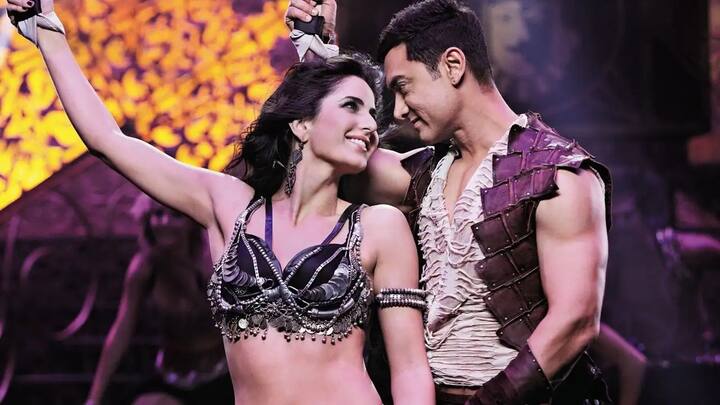 आमिर खान (Aamir Khan) फिल्म ‘धूम 3’ में कैटरीना कैफ (Katrina Kaif) के साथ रोमांस करते नजर आए थे. फिल्म रिलीज के समय आमिर खान की उम्र जहां 48 साल थी वहीं कैटरीना तब महज 28 साल की थीं. कैटरीना आमिर से 20 साल छोटी हैं.
