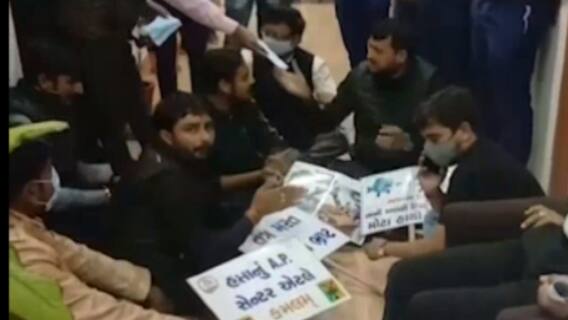 ગાંધીનગર: મનપાની સામાન્ય સભામાં હોબાળો, સફાઈ કામદાર મુદ્દે હંગામો, જુઓ ગુજરાતી ન્યુઝ