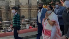 Mamata Banerjee: কলকাতা পুরভোটে বিপুল ভোটে জয়, অসমে পৌঁছে কামাখ্যা মন্দিরে পুজো মমতার| Bangla News