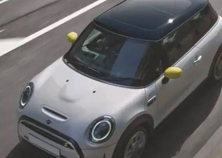 নতুন কুপার ইলেকট্রিক এসই (Mini Cooper SE Electric) তাদের জন্য আদর্শ, যারা জিরো এমিশন প্রোডাক্টে বিলাসবহুল   গাড়ি বিভাগে একটি ছোট গাড়ি কিনতে চান।