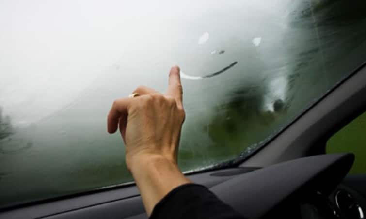 Simple tips to stop your car window fogging in winter details inside Car Tips: શિયાળામાં તમારી કારના કાચ પર વારંવાર જામી જાય છે Fog ? આ રીતે મેળવો છુટકારો