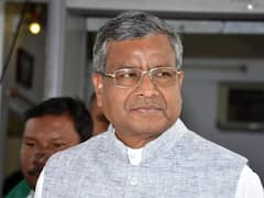 Jharkhand: पाकुड़ में बदमाशों ने कार से बाहर खींचकर मुखिया को चाकुओं से गोदा, BJP नेता ने कही बड़ी बात