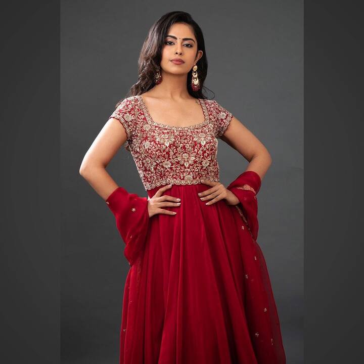 बालिका वधू फेम अविका गोर तेलुगु इंडस्ट्री में धमाल मचा रही हैं. अविका ने जी 5 की तेलुगु फिल्म नेट में मुख्य भूमिका निभाई.